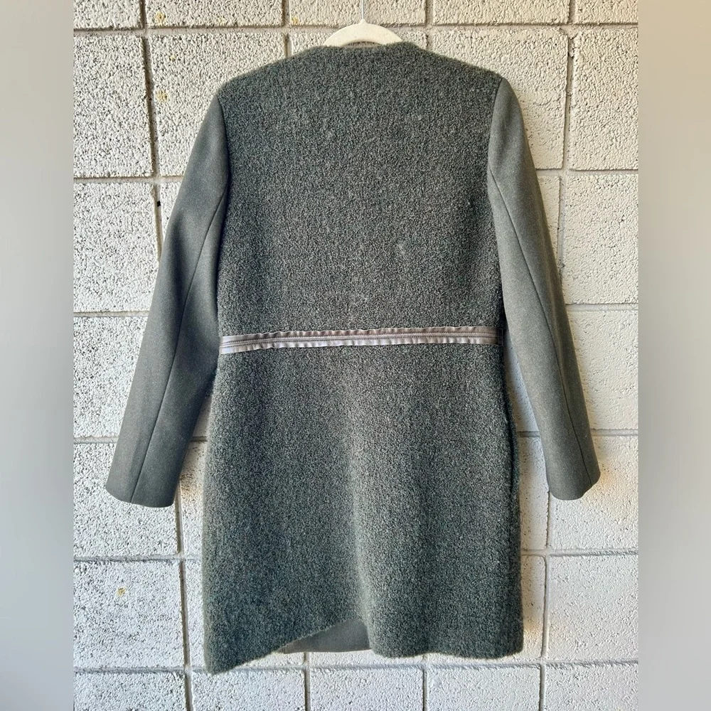 Tory Burch Green Cape with Minimalist Design - Picture 3 of 4